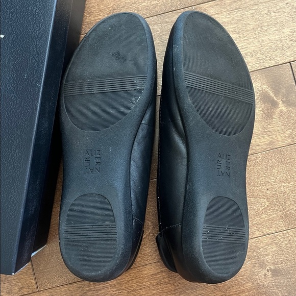 Naturalizer Flexy Leather Black Ballet Flats - Picture 8 of 16